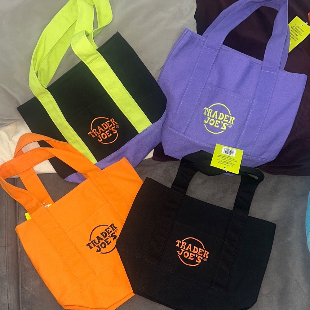 Trader Joe’s Mini Halloween trick or treat canvas Tote Bag Set
